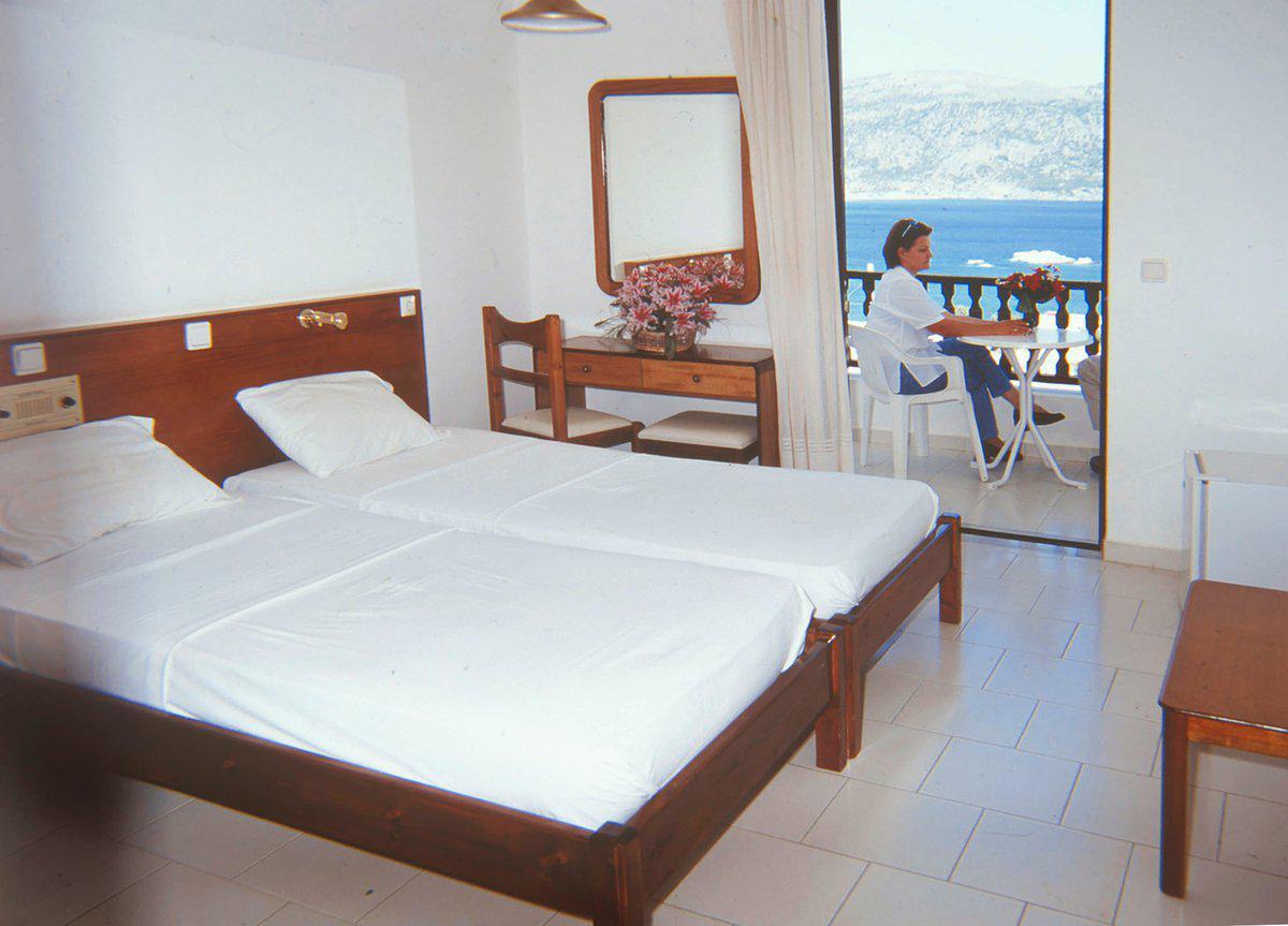 Iolkos Hotel Kerpe Dış mekan fotoğraf